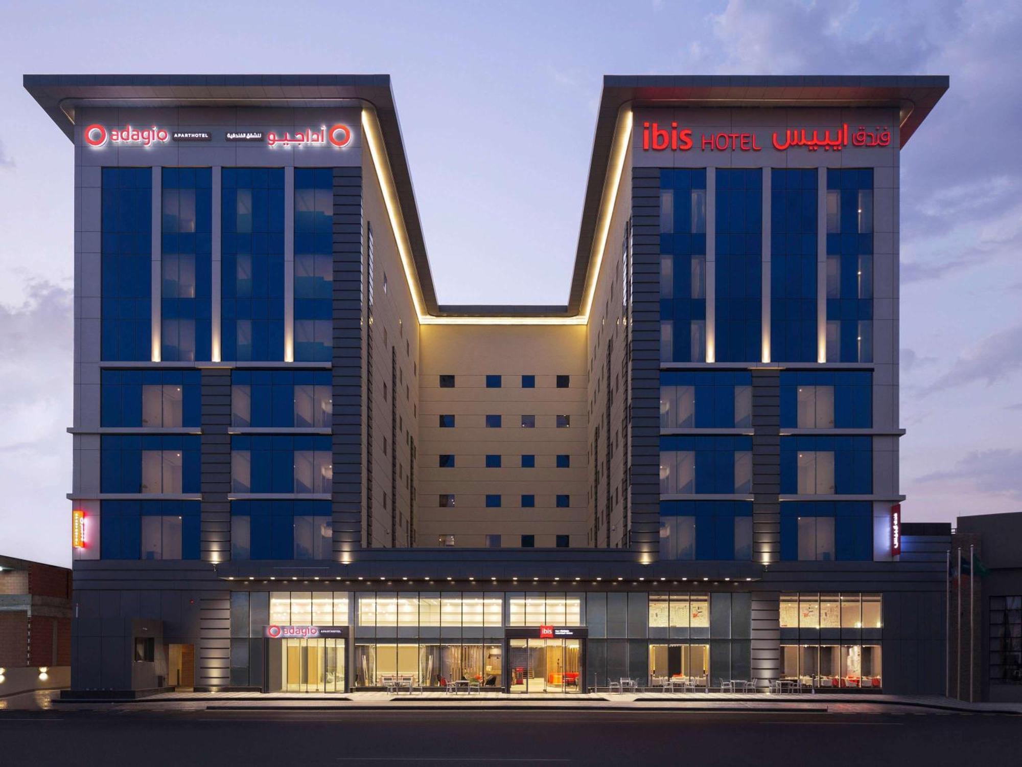 Ibis Jeddah Malik Road Hotel Exterior foto